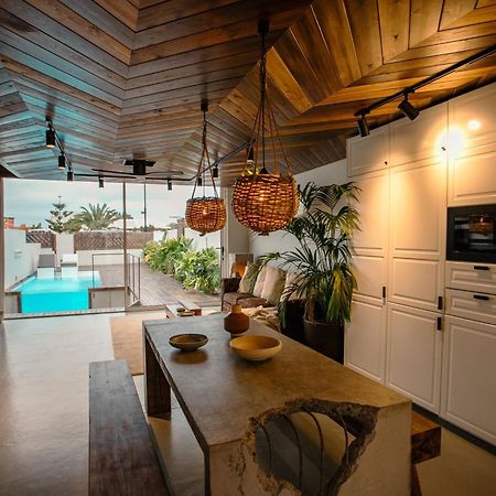 Casa Ouira Chalet Con Piscina Privada Y Vistas Corralejo Luaran gambar